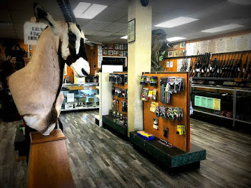 Gunslinger's Gun Shop storefront at 1141 E Alosta Ave, Azusa CA